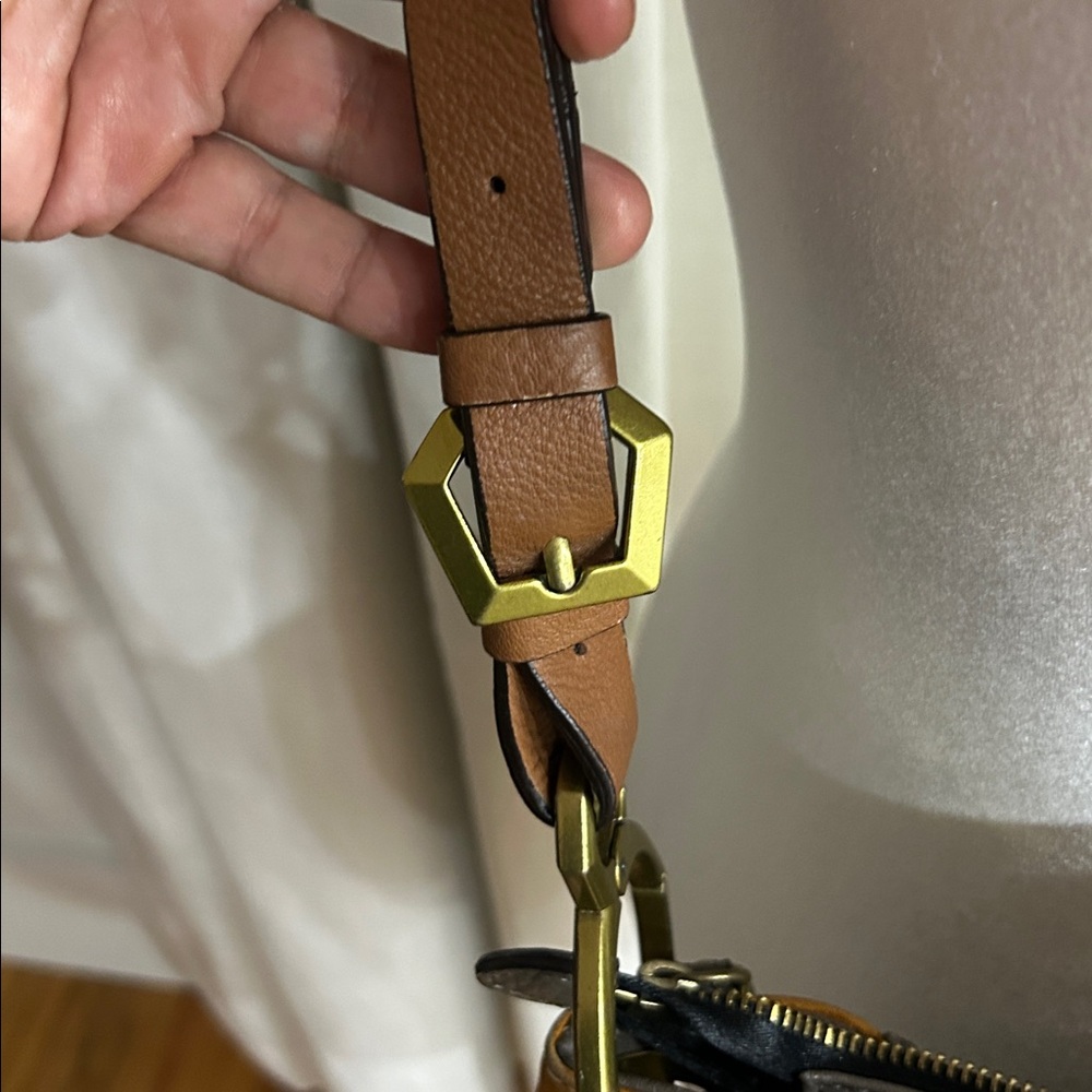 orYANY Elegant Leather Tan and Brown Bag - Picture 6 of 10
